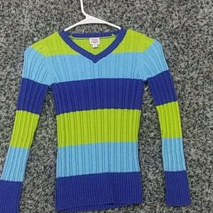 A green and blue long sleve shirt!💞